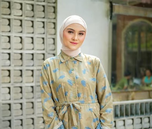 Kabar Duka, Ibunda Zee Zee Shahab Meninggal Dunia