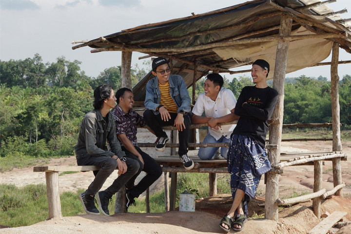 Grup Musik Asal Muara Enim, Candei Rilis Album Mini Perdana yang Angkat Elemen Tradisi