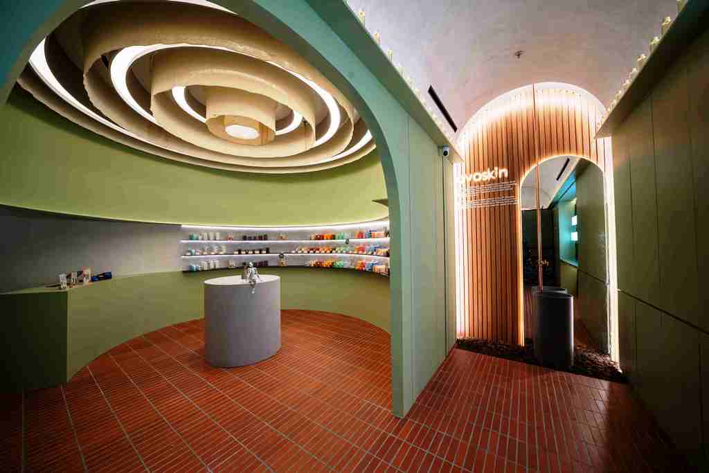 Area Display Produk Avoskin Sanctuary. Dok. Ist