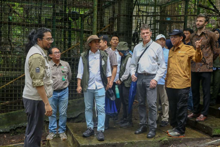 Tinjau Pusat Penyelamatan Satwa Tasikoki, Menhut Minta Perketat Penyelundupan Satwa