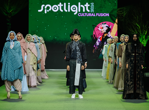 Parade busana dari para desainer lokal di SPOTLIGHT Indonesia 2024. (Foto: Dok. IFC)
