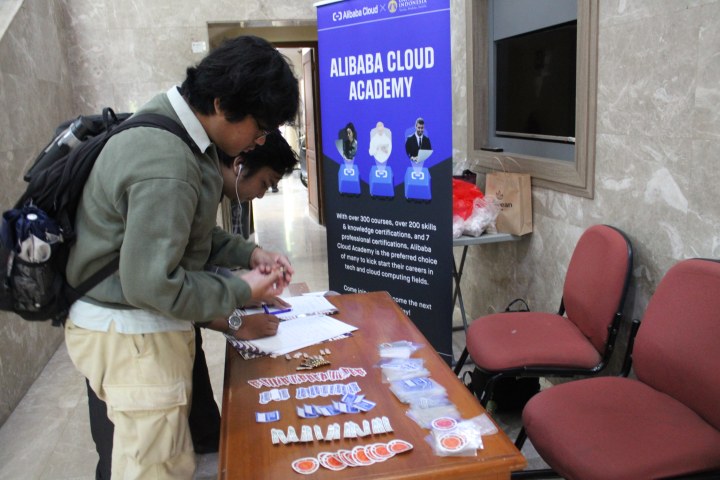 UI dan Alibaba Cloud Bangun Skill Center Pertama di Indonesia