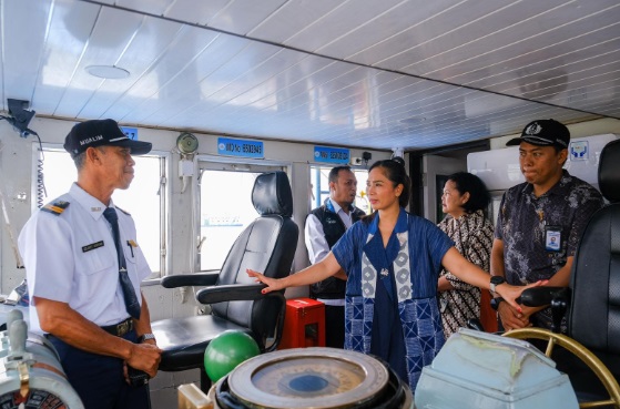 Wamenpar kunjungi pelabuhan Ketapang. Dok. Kemenpar
