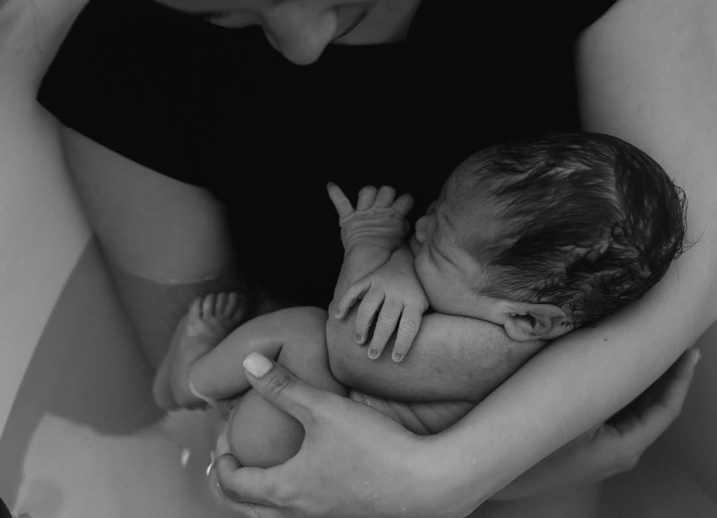 Nikita Willy melahirkan anak kedua dengan metode water birth. Foto: Instagram/@nikitawillyofficial94