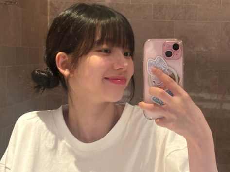 Potret 8 Idol K-pop Ini Tetap Menawan Meski Tanpa Makeup