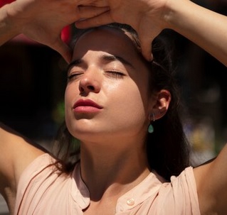 Ladies, Usia 25 Tahun Perlu Banyak Vitamin D! Ini Alasannya