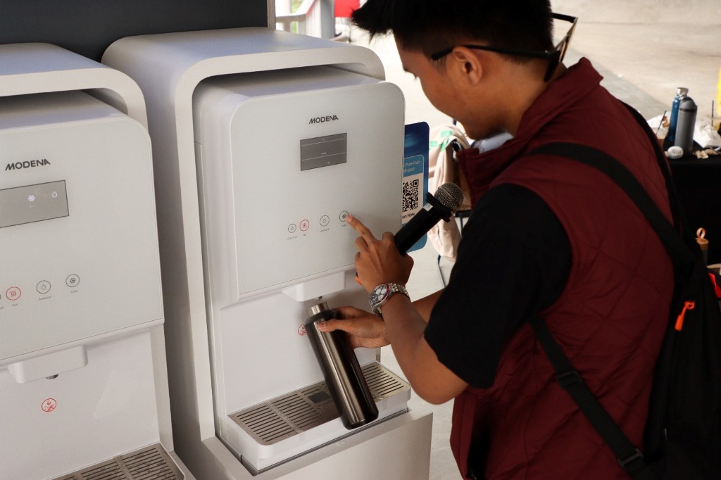 Modena Pure Hub menyediakan air minum gratis, sebagai bagian dari gerakan water refill movement. Dok. Modena