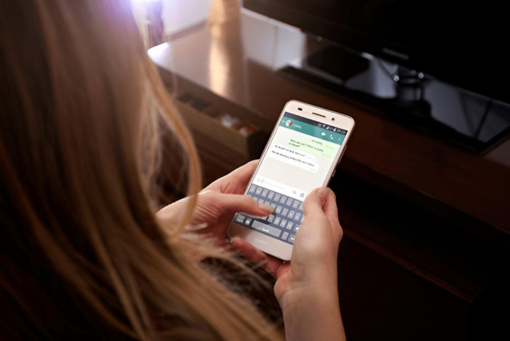 Mudah! Begini Cara Mengubah Warna Bubble Chat WhatsApp