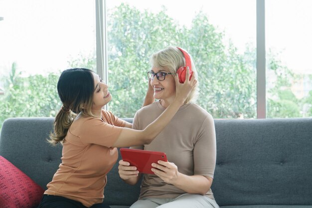 Ide Seru untuk Merayakan Hari Ibu di Rumah dengan Penuh Makna