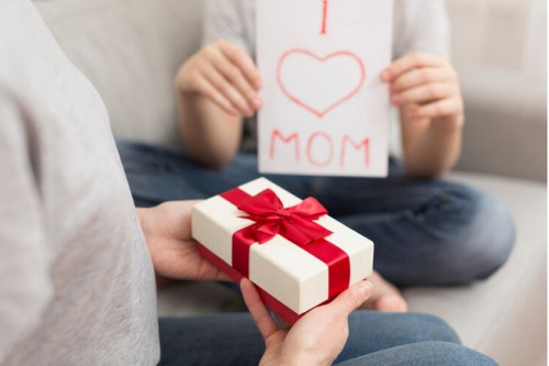 Rayakan Hari Ibu dalam Kondisi LDR: 5 Ide Kreatif untuk Tetap Dekat Meski Jauh