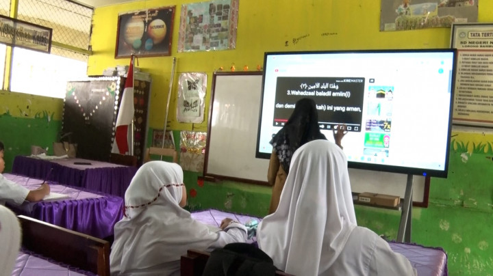 Transformasi Pendidikan Era Digital, Langkat Mulai Implementasi Smartboard