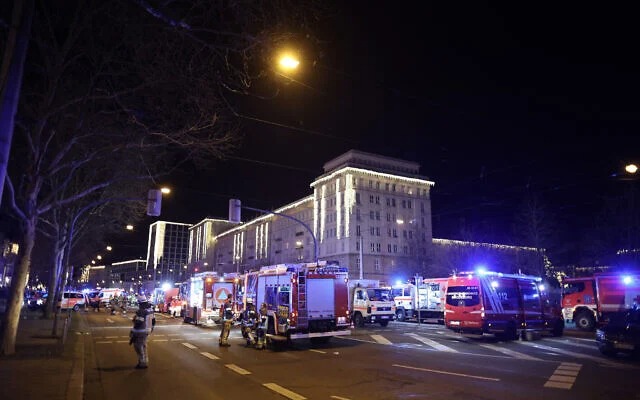 Mobil Tabrak Kerumunan di Pasar Natal Jerman, 2 Orang Tewas 60 Terluka