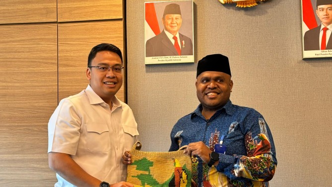 Wamenkomdigi Tegaskan Pemerataan Akses Informasi untuk Papua