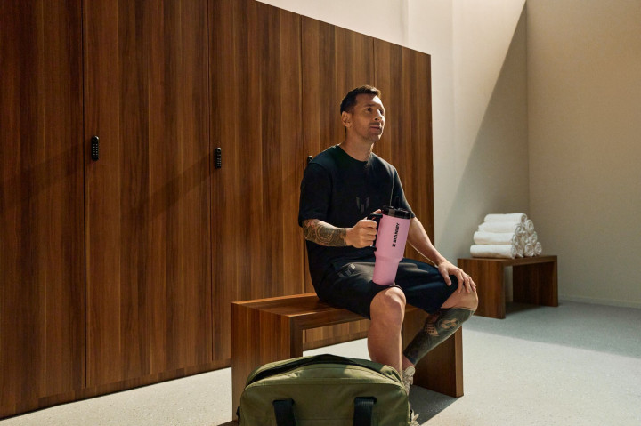 Lionel Messi dan Stanley 1913 Berinovasi lewat Botol Air Minum