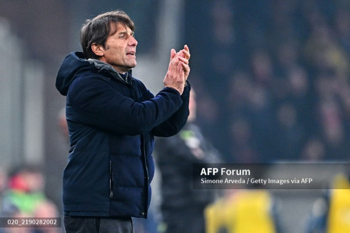 Liga Italia: Napoli Kembali Puncaki Klasemen Usai Menang di Markas Genoa