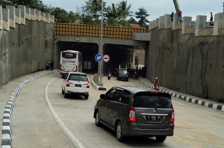 Mengenal Perbedaan Underpass, Overpass, dan Flyover. Sudah Tahu?
