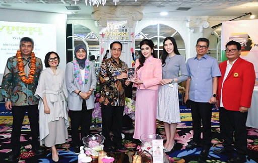 Penandatanganan kerjasama antara Celltech Stem Cell Centre dan Universitas Hasanuddin Makassar. (Foto: Dok. Istimewa)