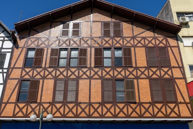 5 Jenis Material yang Tahan Cuaca