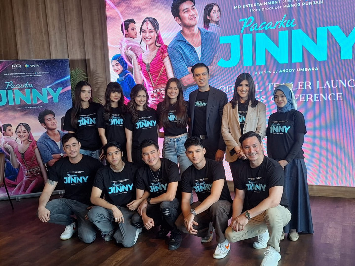 Caitlin Halderman dan Rebecca Klopper Bintangi Serial Pacarku Jinny