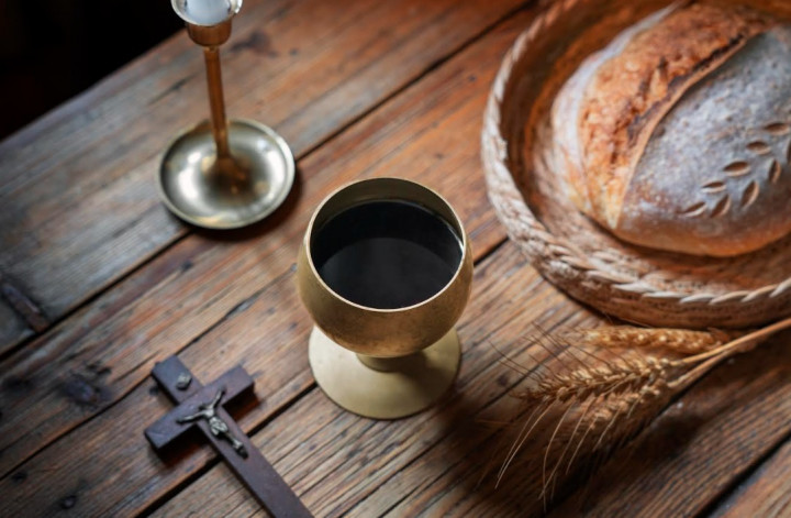 4 Makna Mendalam Perjamuan Kudus di Hari Natal