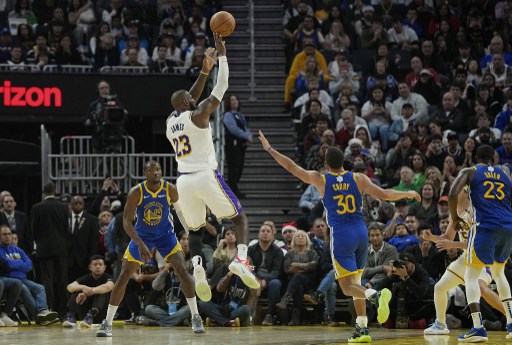 Lakers Tekuk Warriors dengan Skor Ketat 115-113