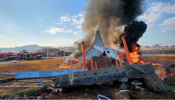 Jeju Air Tergelincir dan Terbakar, 85 Orang Dilaporkan Tewas di Korsel