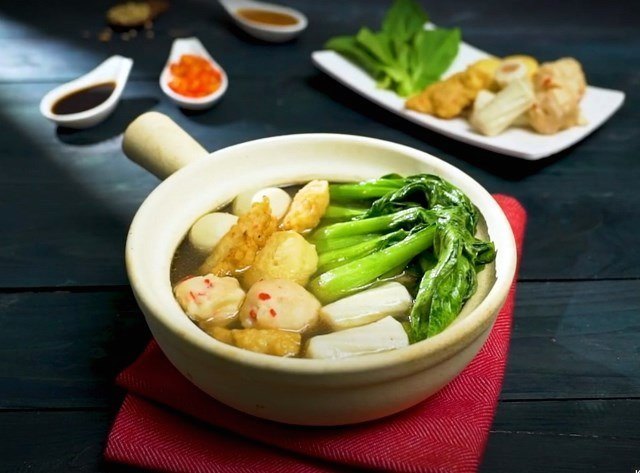Setelah Bakar-bakaran, Isi Perut dengan Rice Cooker Hot Pot