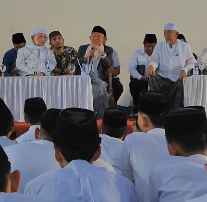 Kunjungi 'Pabrik Kiai', Ma'ruf Amin Serukan Kiai Harus Bersatu