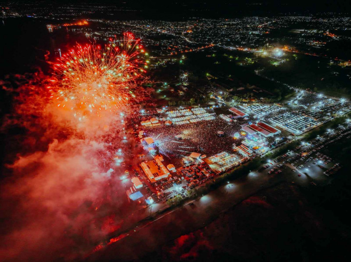 Ratusan Drone Semarakkan Pergantian Malam Tahun Baru di Batfest 2024