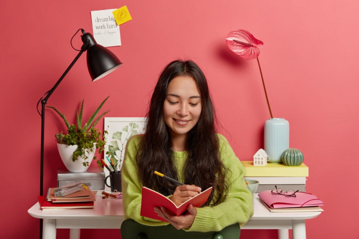 5 Aktivitas Seru Rayakan Hari Introver Sedunia Tanpa Berinteraksi dengan Orang Lain