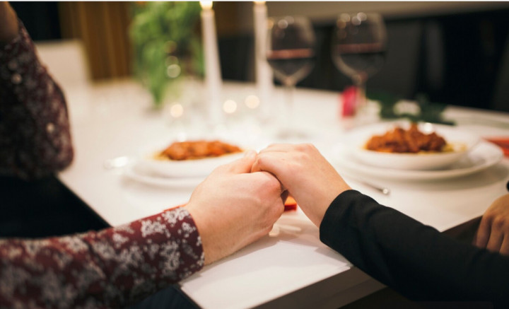 Tren Percintaan pada 2025, Kembali ke Kencan Tradisional