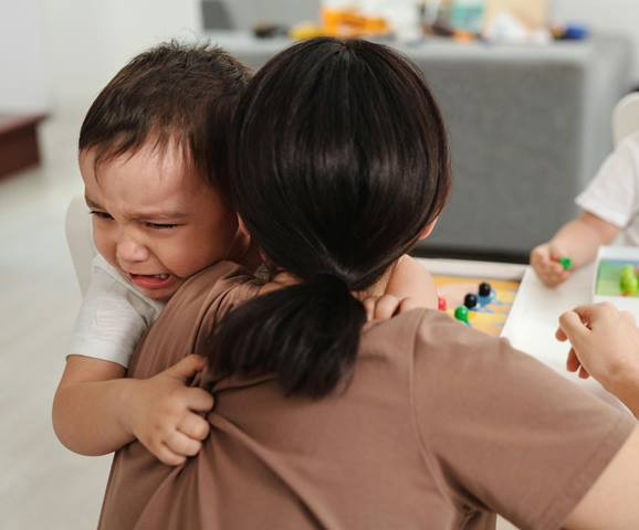 Samakah Gejala ISK yang Terjadi pada Anak Laki-laki dan Perempuan?