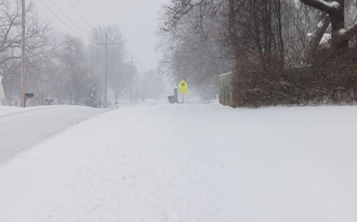 Badai Salju Terjang Sejumlah Negara Bagian AS, Banyak Pengendara Terjebak Es