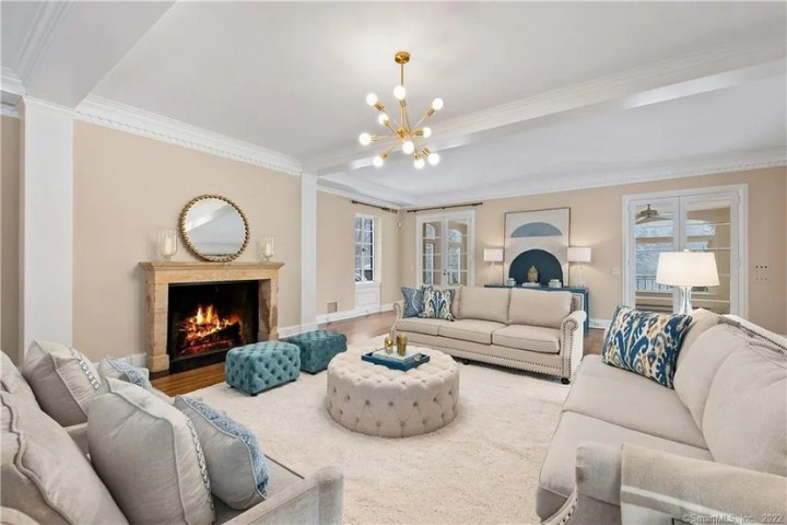 Richard Gere Habiskan Liburan di Rumah Baru Spanyol