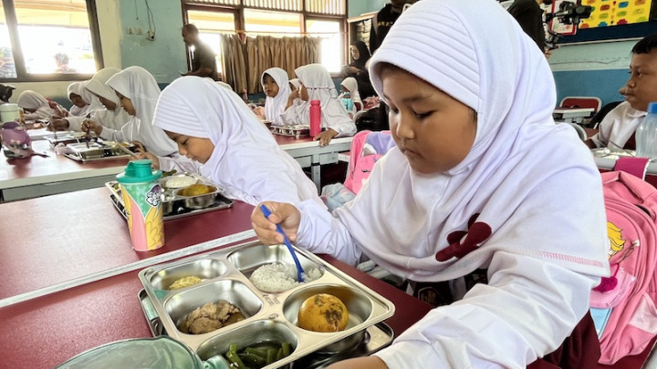 SMP Nurul Qur'an dan SDN Sukatani Tapos Dapat Makan Bergizi Gratis