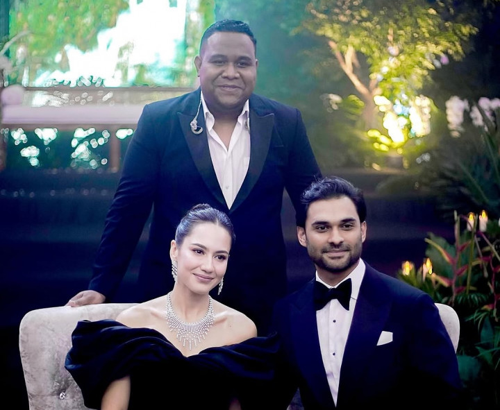 Andmesh Kamaleng Meriahkan Resepsi Mewah Pevita Pearce dan Mirzan