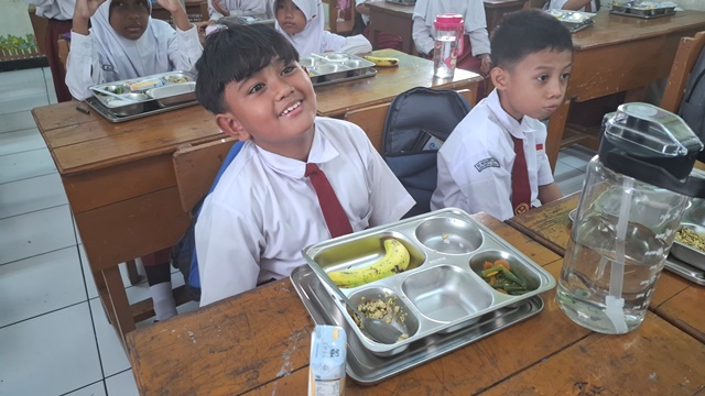 Murid SDN Slipi 11 Harapkan Ayam Jadi Lauk untuk MBG