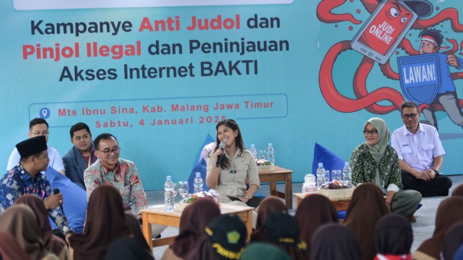 Komdigi Tegaskan Pemanfaatan Internet Bijak Wajib di Sekolah