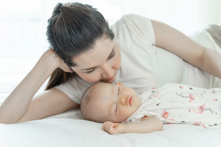 Moms, Ini Manfaat Sleep Training pada Bayi dan Tips Sukses Melakukannya