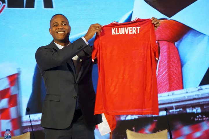 Momen Patrick Kluivert Diperkenalkan sebagai Pelatih Anyar Timnas Indonesia