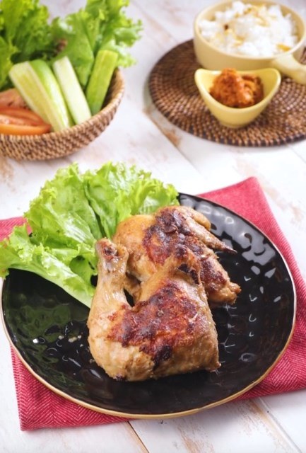 Ayam Bakar Klaten, Lauk Spesial untuk Keluarga
