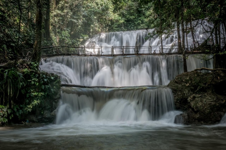 Air Terjun Piala salah satu destinasi milik Banggai. Dok. Wonderful Image