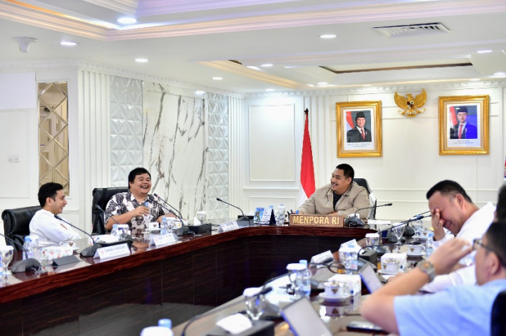 Menpora Siap Dukung Pengembangan Pesepak Bola Muda Indonesia