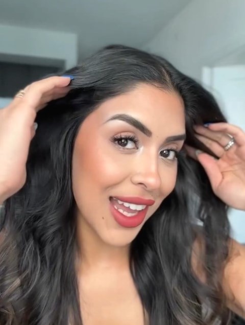 Percantik Mata dengan False Eyelashes Falscara