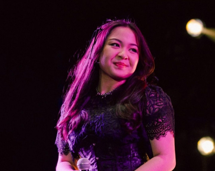 Orang Tua Bernadya Lulusan S3, Wisuda Bareng dari Unair