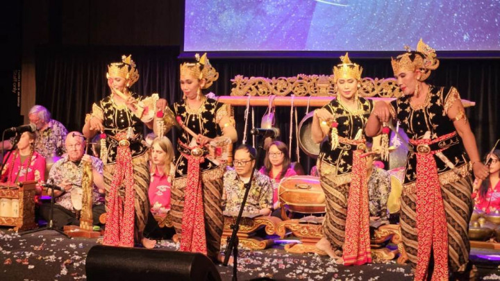 Triardhika Production Bawa Seniman Tari Tradisional Tampil di ICTMD Selandia Baru