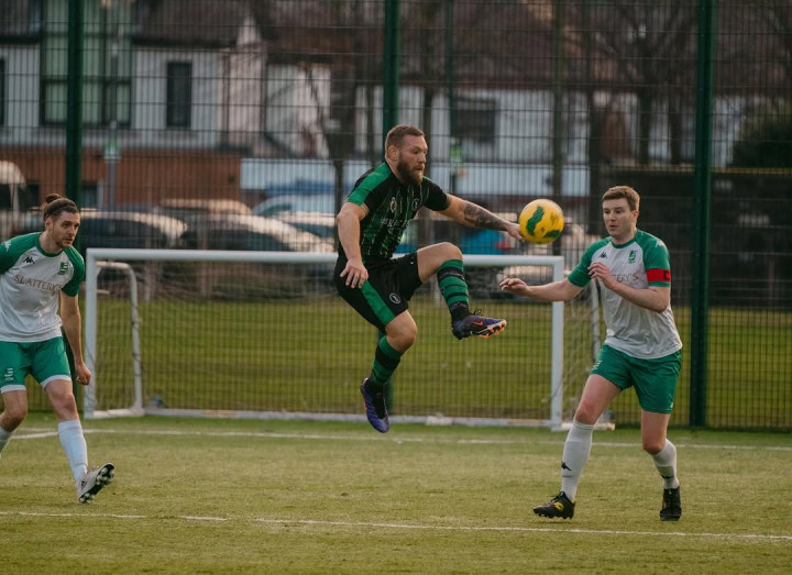 Begini Jadinya Ketika Conor McGregor Main Sepak Bola, Sempat Pakai Gerakan MMA