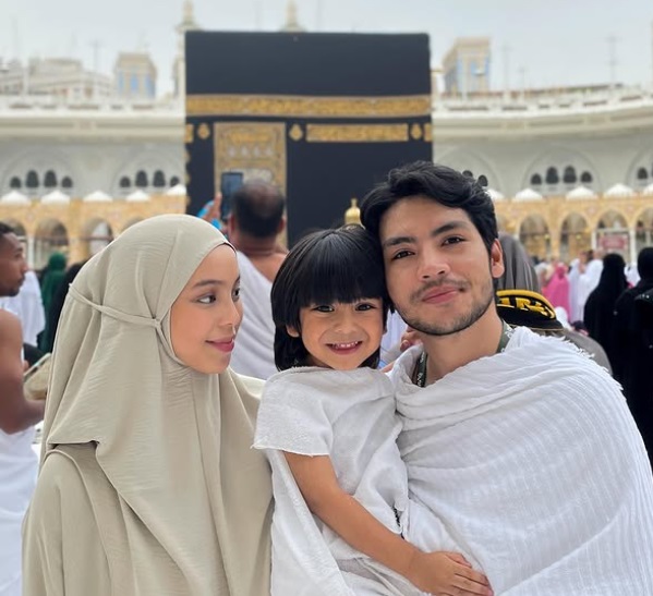 6 Tips Umroh Bersama Anak agar Tetap Nyaman dan Aman