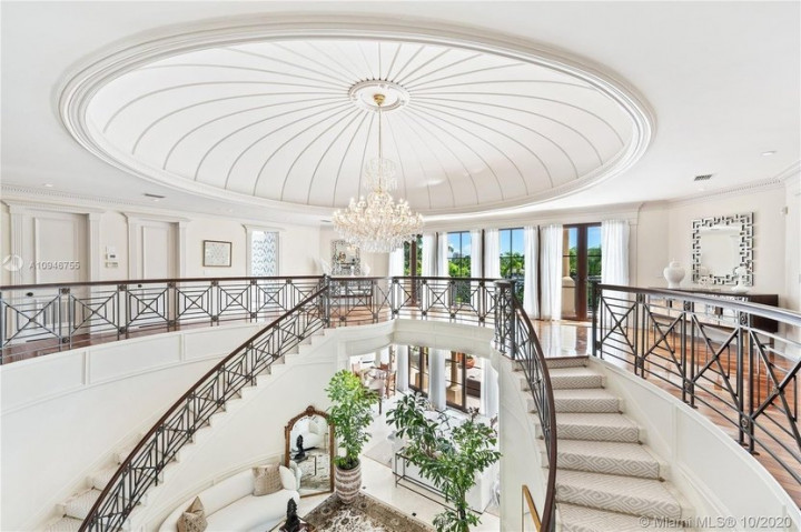 Hindari Politik, Ivanka Trump Pindah Rumah ke Miami