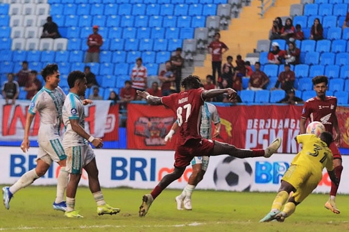 Balotelli Selamatkan PSM Makassar dari Kekalahan Melawan PSBS Biak